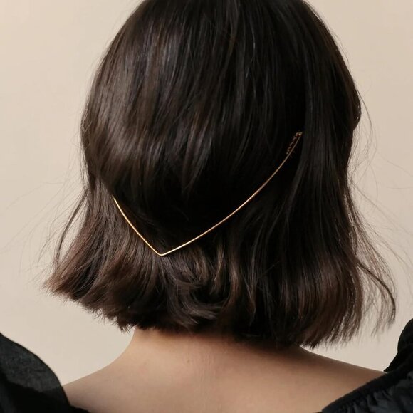 Women\'s Metal V-Shaped Hair Band Gold Back Worn Elegant for Daily Wear main image 4